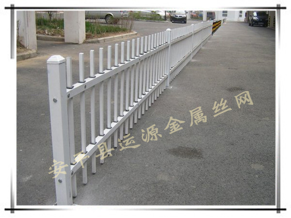 小區(qū)道路護欄